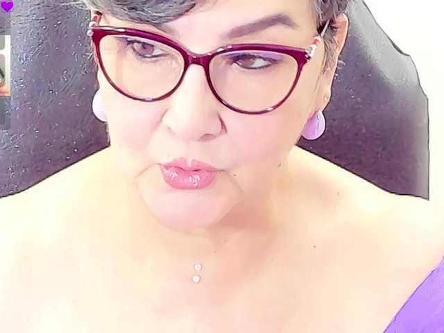 cataleya-mom live webcam show