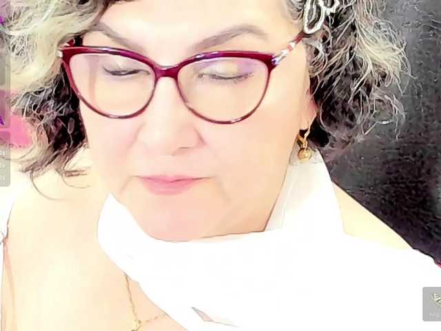 cataleya-mom's BongaCams show and profile