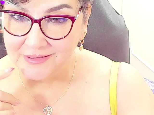 cataleya-mom live webcam show