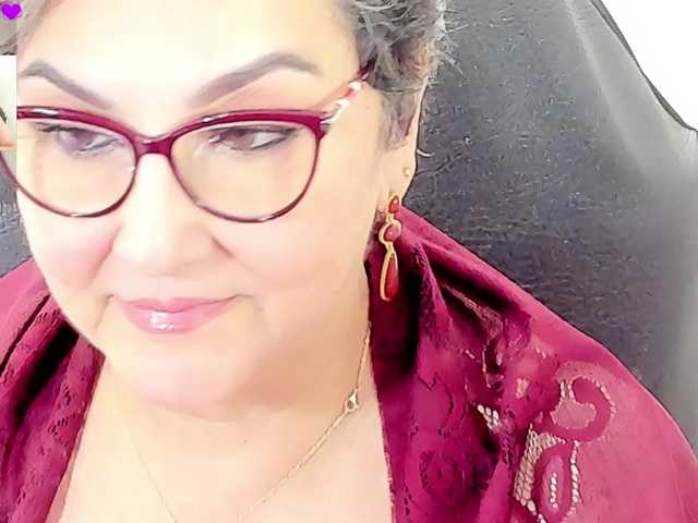cataleya-mom live cam on BongaCams