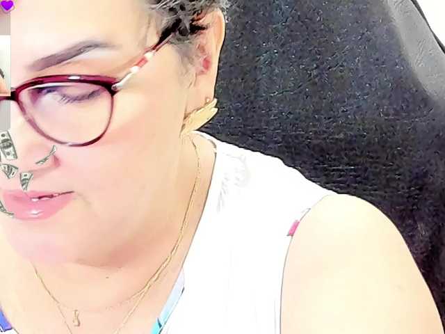 cataleya-mom live webcam show