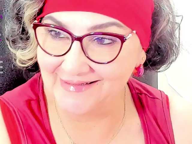 cataleya-mom live cam on BongaCams