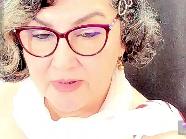 cataleya-mom's BongaCams show and profile