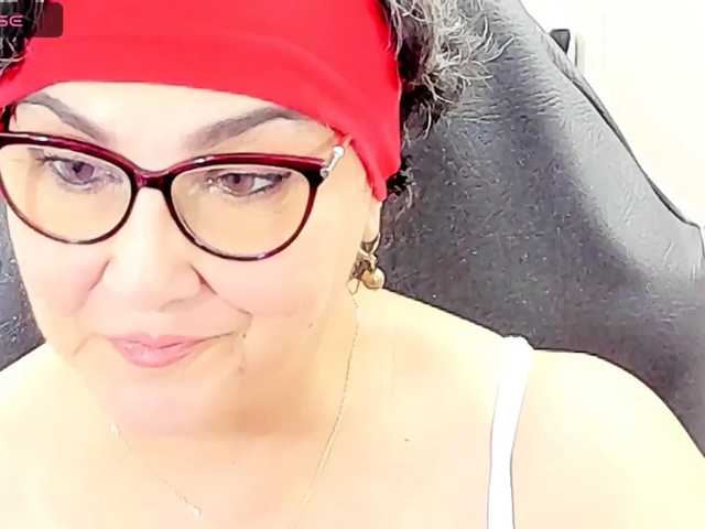 cataleya-mom, en vivo ahora en BongaCams