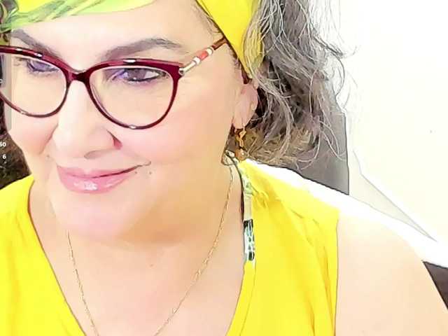 cataleya-mom live cam on BongaCams