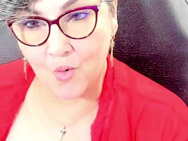 cataleya-mom live cam on BongaCams