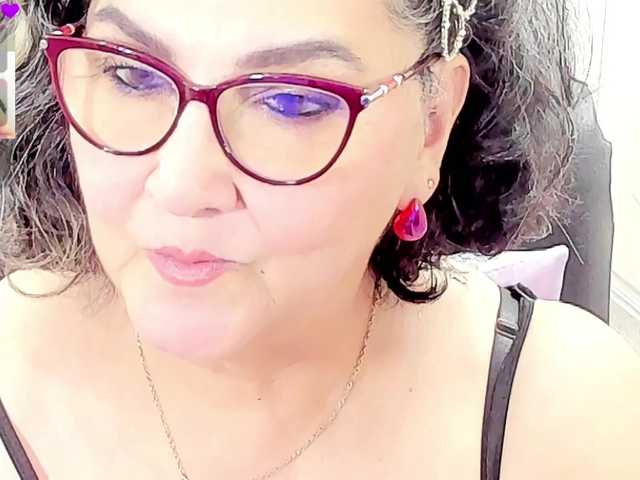cataleya-mom live webcam show
