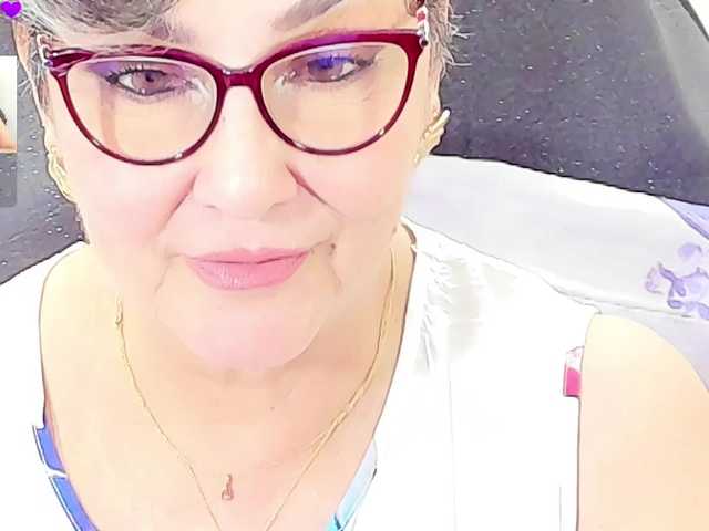 cataleya-mom live webcam show