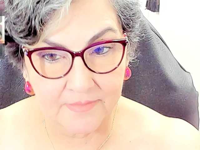 cataleya-mom, live now on BongaCams