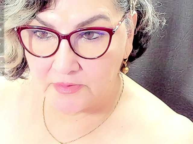 cataleya-mom's BongaCams show and profile