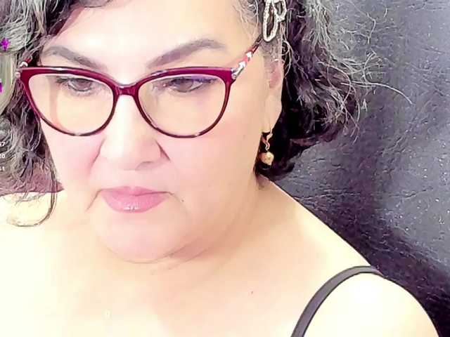 cataleya-mom Live Cam on BongaCams