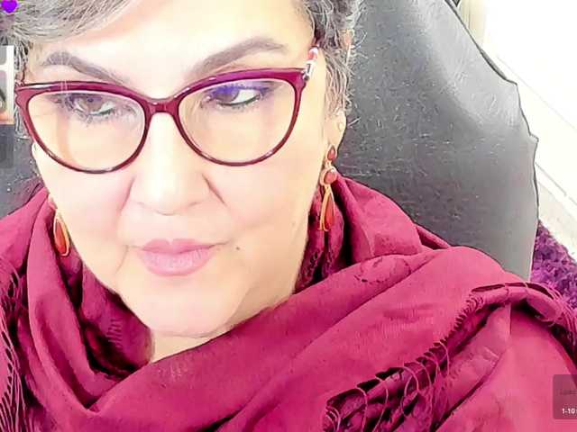 cataleya-mom live cam on BongaCams