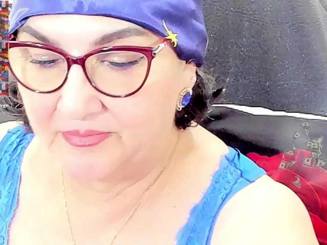 cataleya-mom live sex show