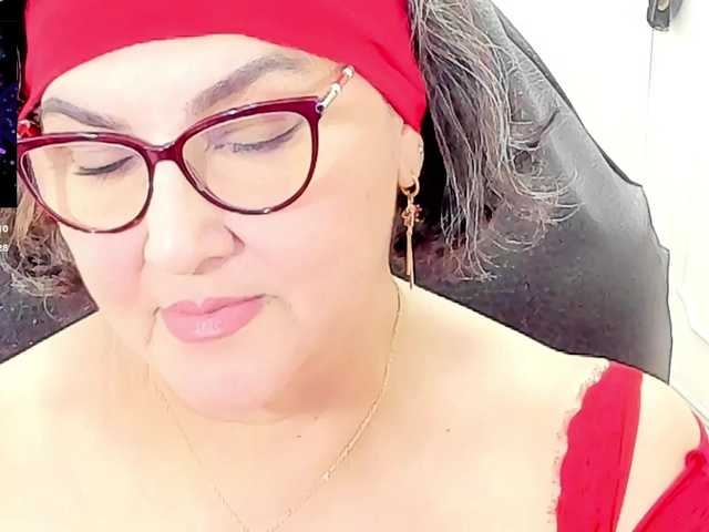cataleya-mom live sex show