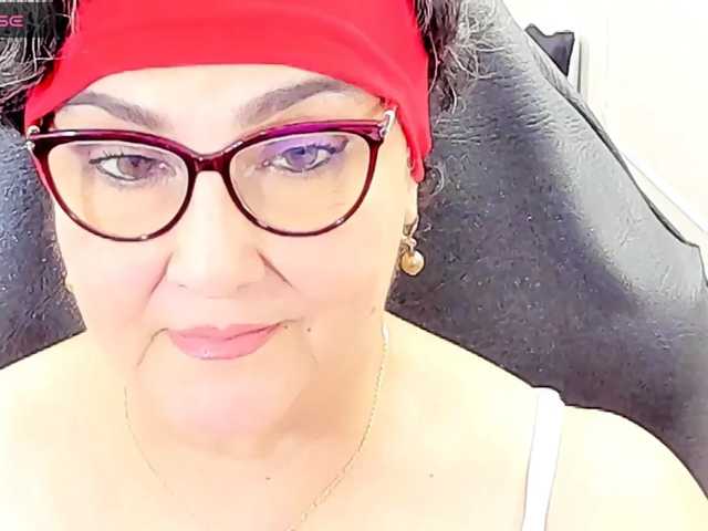 cataleya-mom, en vivo ahora en BongaCams