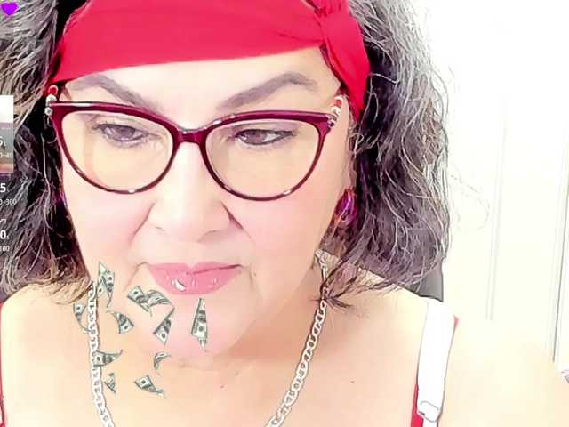 cataleya-mom live cam on BongaCams