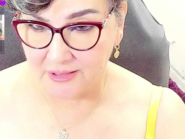 cataleya-mom live webcam show