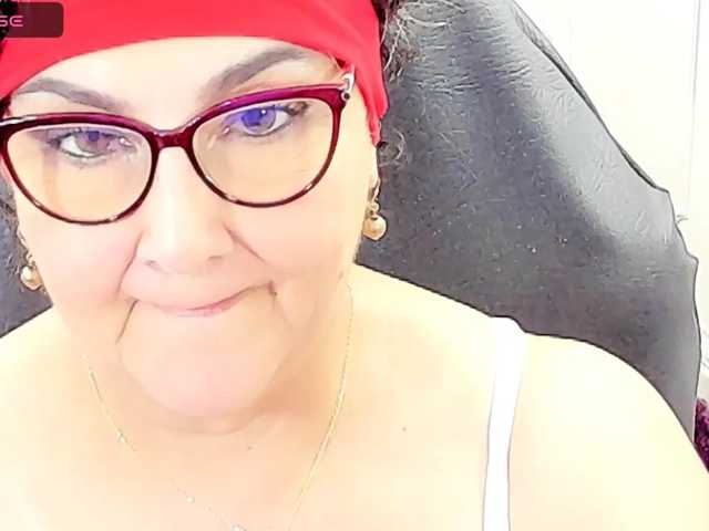 cataleya-mom, en vivo ahora en BongaCams