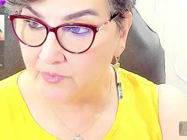 cataleya-mom live webcam show