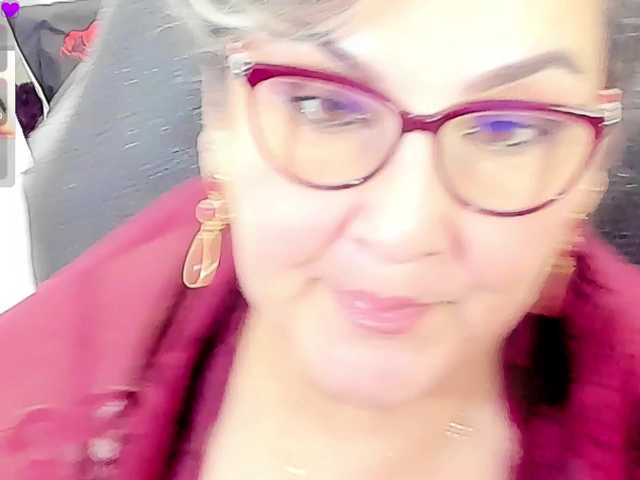 cataleya-mom live cam on BongaCams