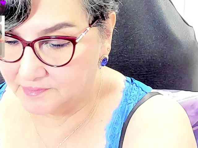 cataleya-mom webcam
