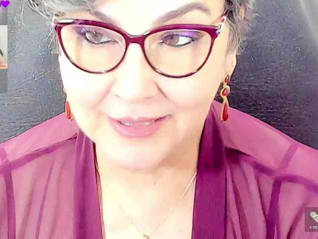 cataleya-mom Live Webcam on BongaCams