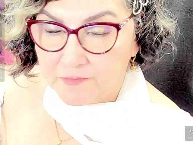 cataleya-mom Live Webcam on BongaCams