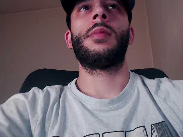 Henryaxe live webcam show
