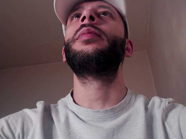 Henryaxe live webcam show
