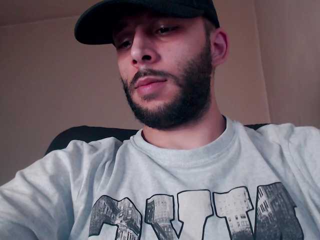 Henryaxe live webcam show
