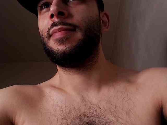 Henryaxe Live Webcam on BongaCams