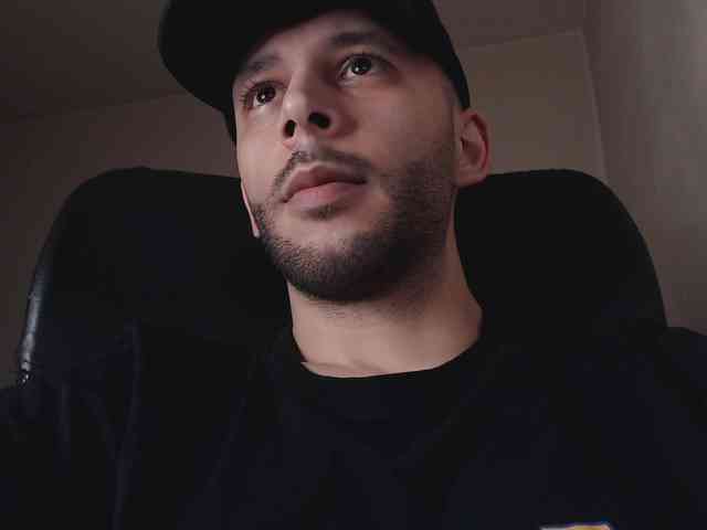 Henryaxe Sex Cam Show