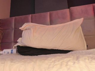 -Giia Porn Show