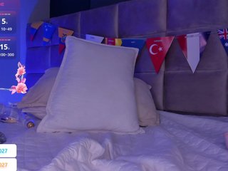 -Giia Porn Show
