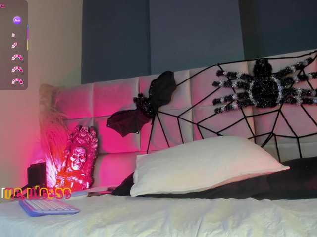 -Giia live cam preview