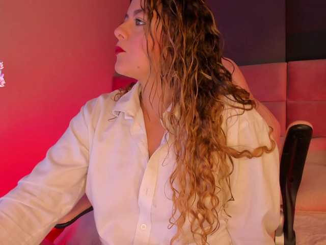 -Giia live cam on BongaCams