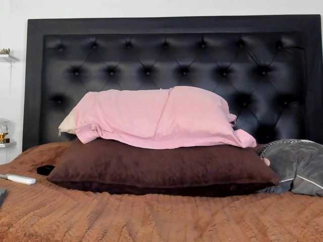 Spicy-shanty live cam on BongaCams