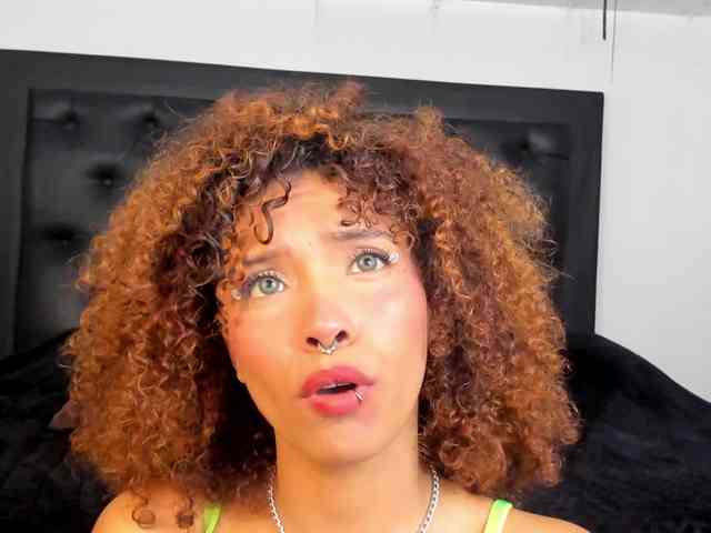 Spicy-jonhson webcam