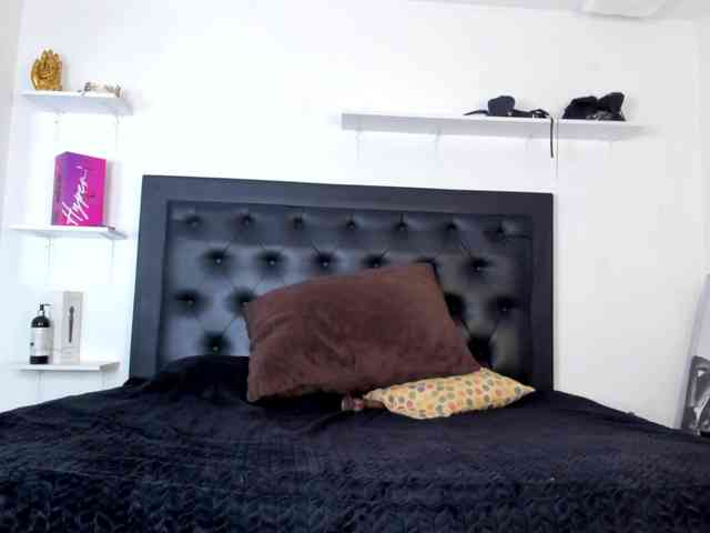 Spicy-jonhson webcam