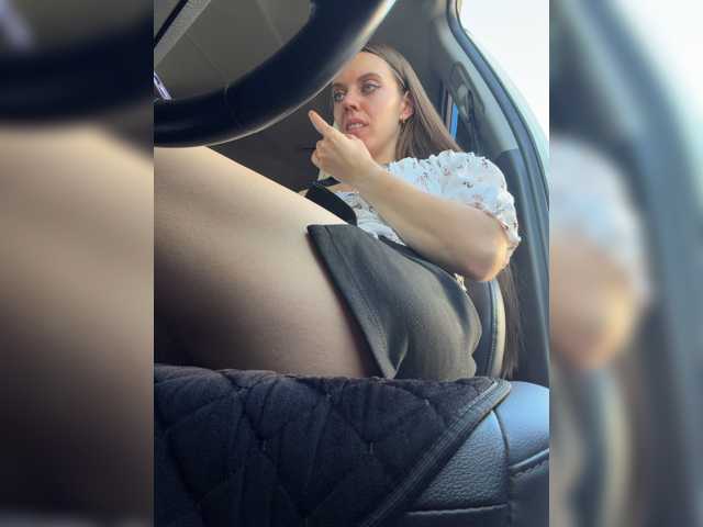 le modèle -TATUHA- est en webcam porno dans un show sur le site bongacams, il possède les tags suivants: White/Caucasian,Brunette,Shaved