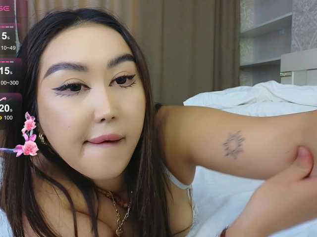 DianaMoon live cam on BongaCams