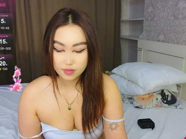 DianaMoon live cam on BongaCams
