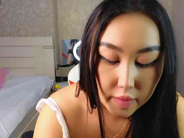 DianaMoon webcam