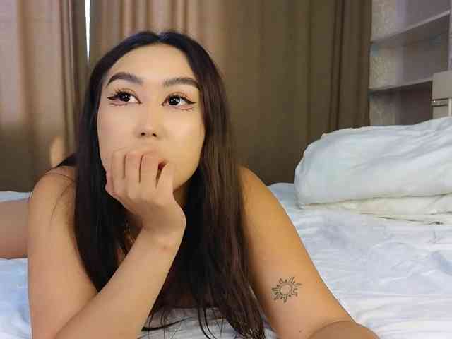 DianaMoon webcam