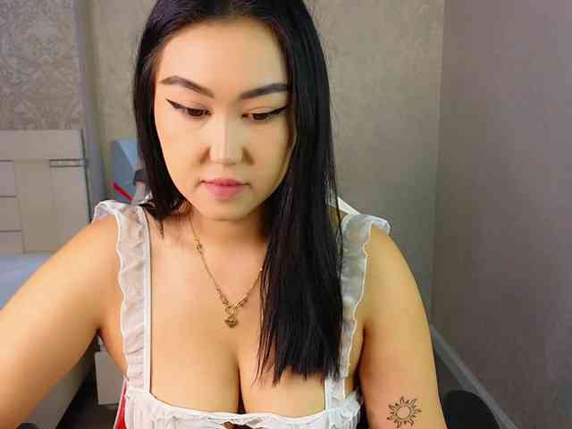 DianaMoon webcam