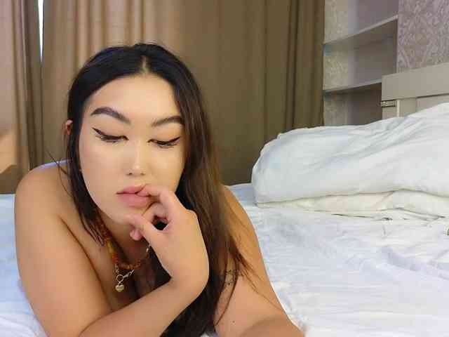 Model: DianaMoon