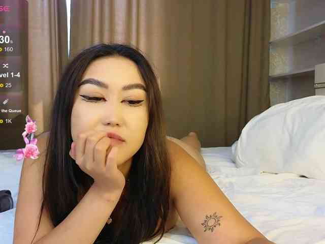 DianaMoon webcam