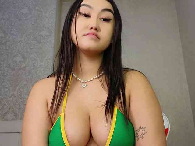 DianaMoon webcam