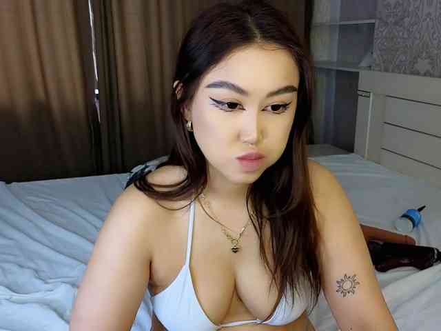 DianaMoon webcam