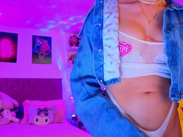 Barbiepinkdreams — live trans cam